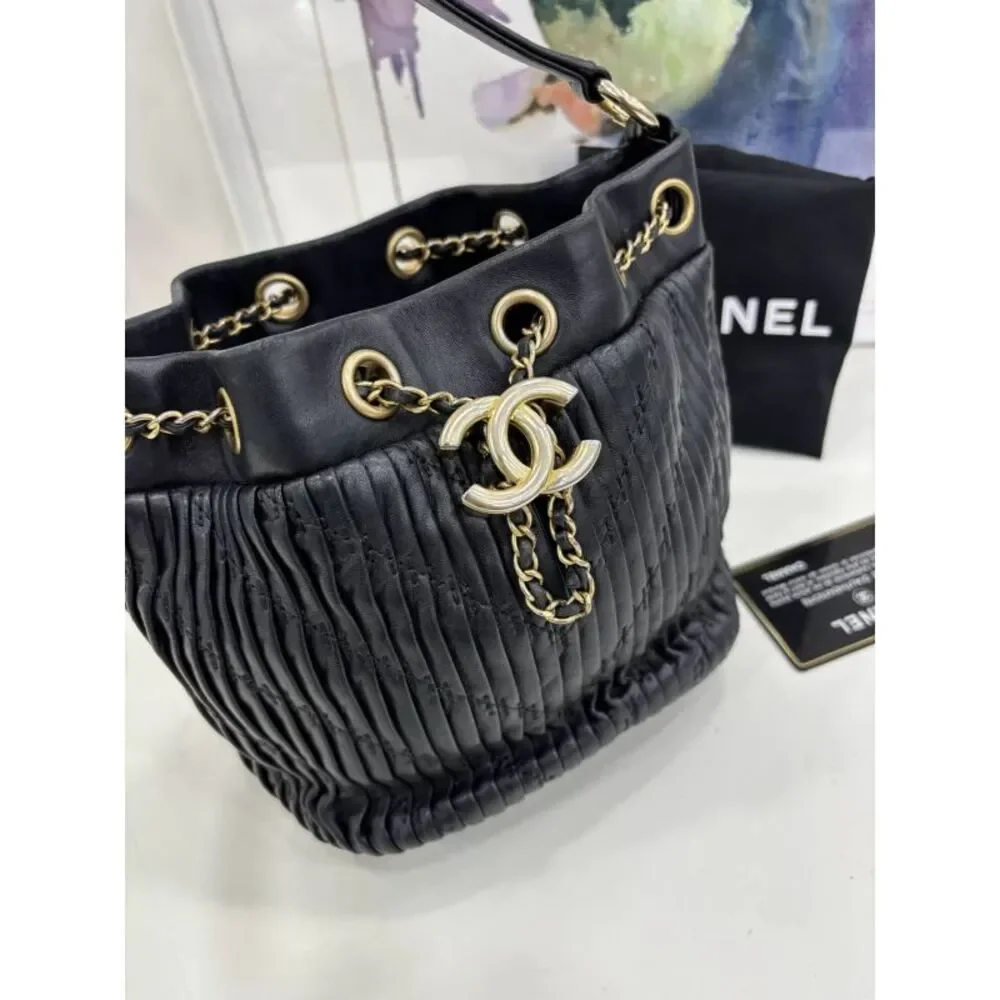 CHANEL brand color